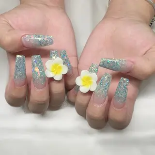 ネイル Leonie Fukaのネイルデザイン