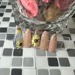 ネイル 新山 聖のネイルデザイン