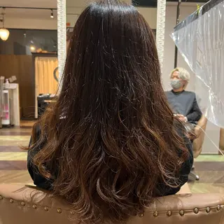 ロング パーマ 中村 玲美のヘアスタイル