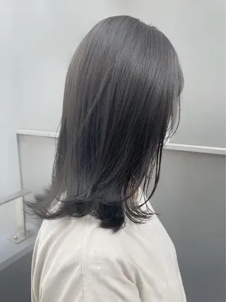 セミロング カラー 中村 彩乃のヘアスタイル