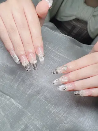 ネイル Lee Nailsのネイルデザイン