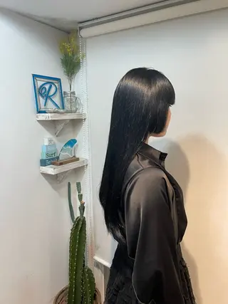 カラー 艶カラー/暖色カラー RENAのヘアスタイル