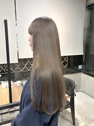 ロング カラー 似合わせベージュ 🍯ayumi🍯のヘアスタイル