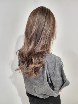 ロング カラー 尾野 恭平のヘアスタイル