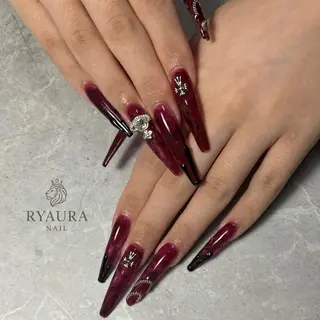 ネイル RYAURA NAILのネイルデザイン