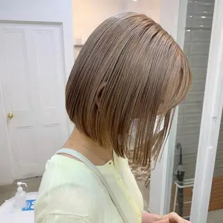 ミディアム カラー ブリーチカラーが人気 onnuのヘアスタイル