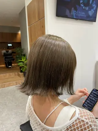カラー 矯正パーマ、ベージュ ボブカット🫧のヘアスタイル