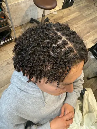 パーマ メンズ コーンロウ／ドレッド 浅賀晟弥のヘアスタイル