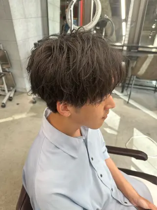 メンズ TELA HAIR 副代表RIKUのヘアスタイル