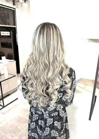 ロング カラー シール、 ハネエクステのヘアスタイル