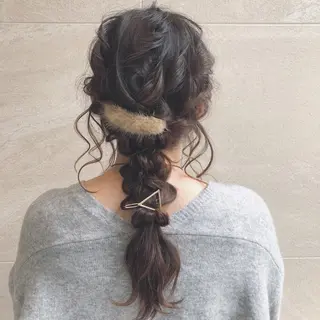 セミロング ヘアアレンジ TOMOKA 艶髪/透明感カラーのヘアスタイル