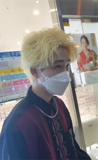 ショート カラー ヘアアレンジ メンズ ハイトーン特化🌟 カワシマシュンスケのヘアスタイル