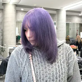 ミディアム カラー Runa/大人 かわいいハイトーンのヘアスタイル