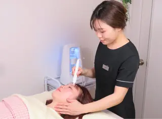 萩野悠 【VINOS金沢店】のエステ・リラクイメージ