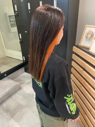 ミディアム カラー ウルフカット レイヤーカット上柿のヘアスタイル