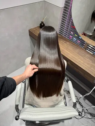 ロング SALOWIN east店6F所属・TAKUMI 【美髪特化】のヘアスタイル