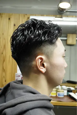 パーマ メンズ 関 晃哉のヘアスタイル