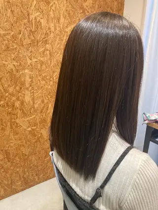 セミロング カラー 折本 沙織のヘアスタイル