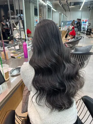 ロング カラー ヘアアレンジ ARIA💎縮毛矯正 ブリーチ💎複雑履歴のヘアスタイル