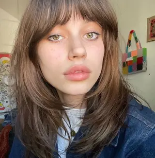 ロング サノ アオイのヘアスタイル