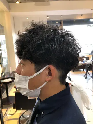 パーマ メンズ カ レラのヘアスタイル