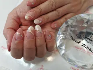 ネイル ネイルリボン 受付スタッフのネイルデザイン