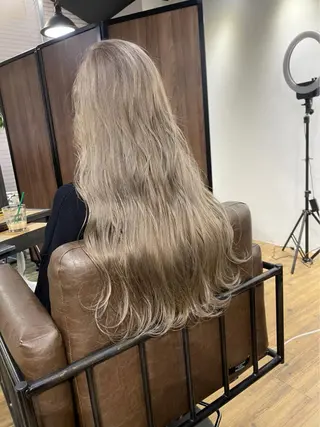 ロング カラー ARCANAブリーチ ダブルカラー🌟原宿のヘアスタイル