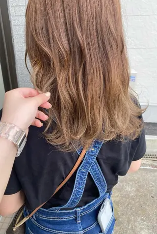 ミディアム 立野 希沙のヘアスタイル