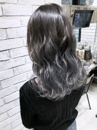 ロング カラー パーマ ヘアアレンジ メンズ キッズ ネイル マツエク・マツパ バレイヤージュ/ 髪質改善/渡邉悟🌱のヘアスタイル