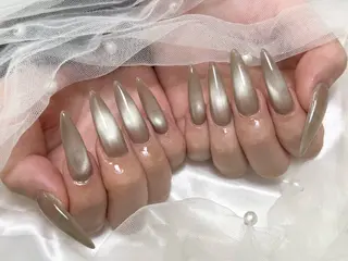 ネイル Roi〈ロワ〉 Minakoのネイルデザイン