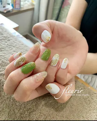 ネイル フルリール 【プライベートサロンのネイルデザイン