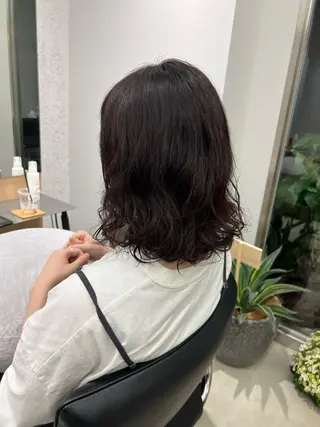 セミロング パーマ デザインカラー茅ヶ崎 オオタ カズキのヘアスタイル