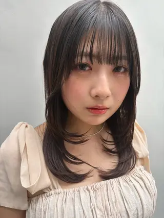 ミディアム カラー 曲がる縮毛矯正 バレイヤージュ森田のヘアスタイル