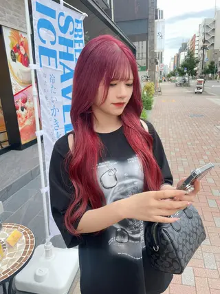 ロング マツオカ マコのヘアスタイル