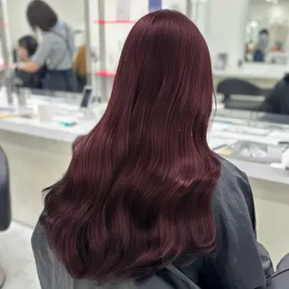 ロング 赤髪/ワインレッド/ 韓国系 まなかのヘアスタイル
