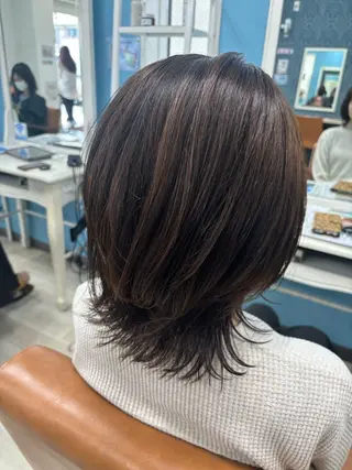 ミディアム アジュール Yamasakiのヘアスタイル