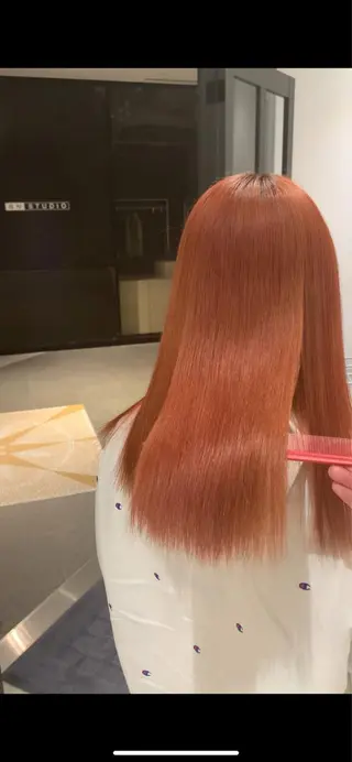 セミロング カラー れい🫧 ハイトーン特化のヘアスタイル