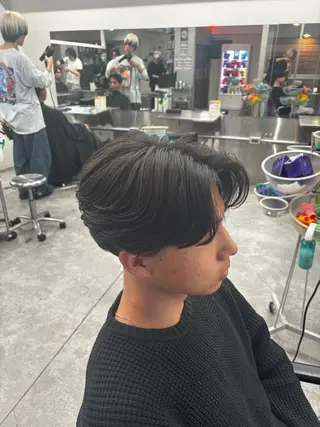 メンズ メンズ特化✨️ 韓国風パーマ🔥一八のヘアスタイル