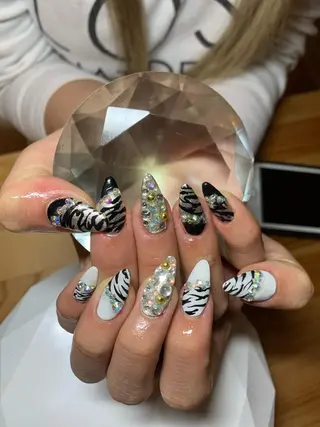 ネイル LAVISH nail salonのネイルデザイン