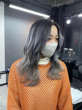 カラー オノ アカネのヘアスタイル