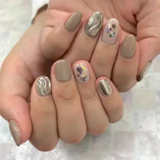 ネイル 五十嵐 美智のネイルデザイン