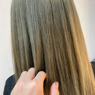 ロング カラー 井手 孔介のヘアスタイル
