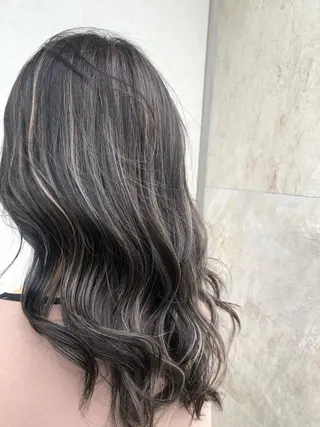 セミロング カラー 井澤 和花のヘアスタイル