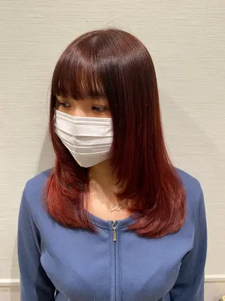 セミロング 朴 鈴香のヘアスタイル