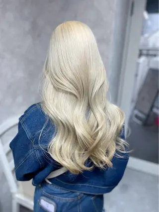 カラー 🦋ハイトーン×ア レンジ💫Leenaのヘアスタイル