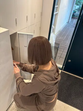 ショート カラー 艶髪ブリーチ/レイヤ ー/竹本幸希のヘアスタイル