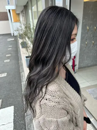 ロング 中嶋 彩乃のヘアスタイル