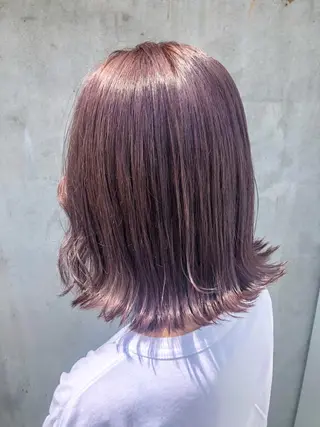 ミディアム カラー 佐藤 美聡のヘアスタイル