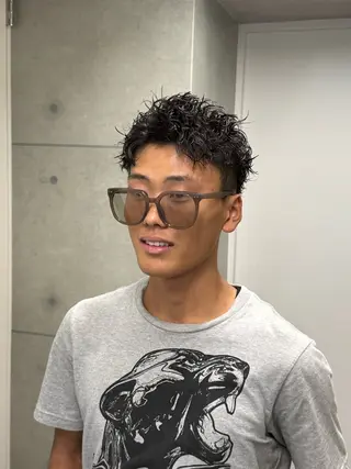 ショート パーマ 【メンズ・カット】 藪 清正のヘアスタイル