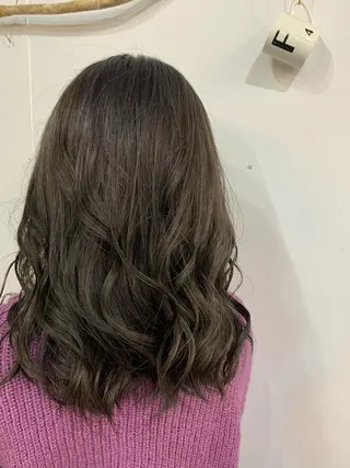 セミロング RINKA 琳茄のヘアスタイル